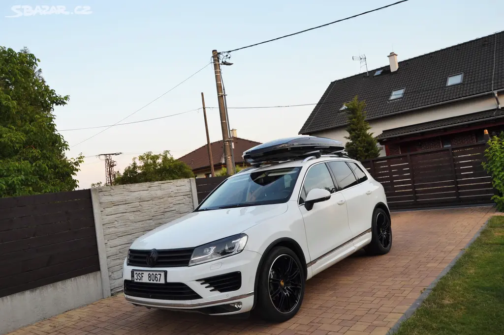 VW TOUAREG R-LINE 3.0 TDI/4MOTION/2015/ČR/TAŽNÉ/