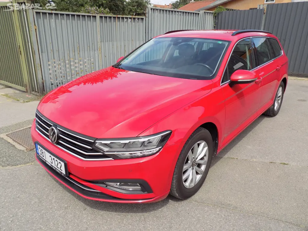 Volkswagen Passat Variant 2.0 TDI 110 KW DSG VÝHŘE