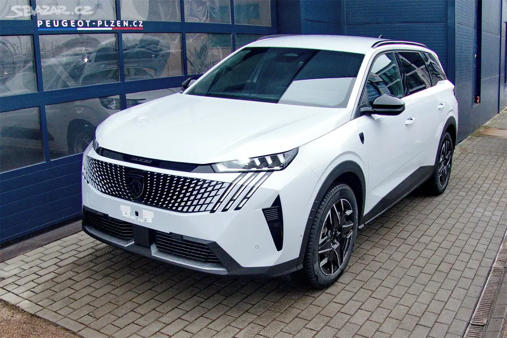 Peugeot 5008, GT Hybrid 145 e-DCS6 7 míst