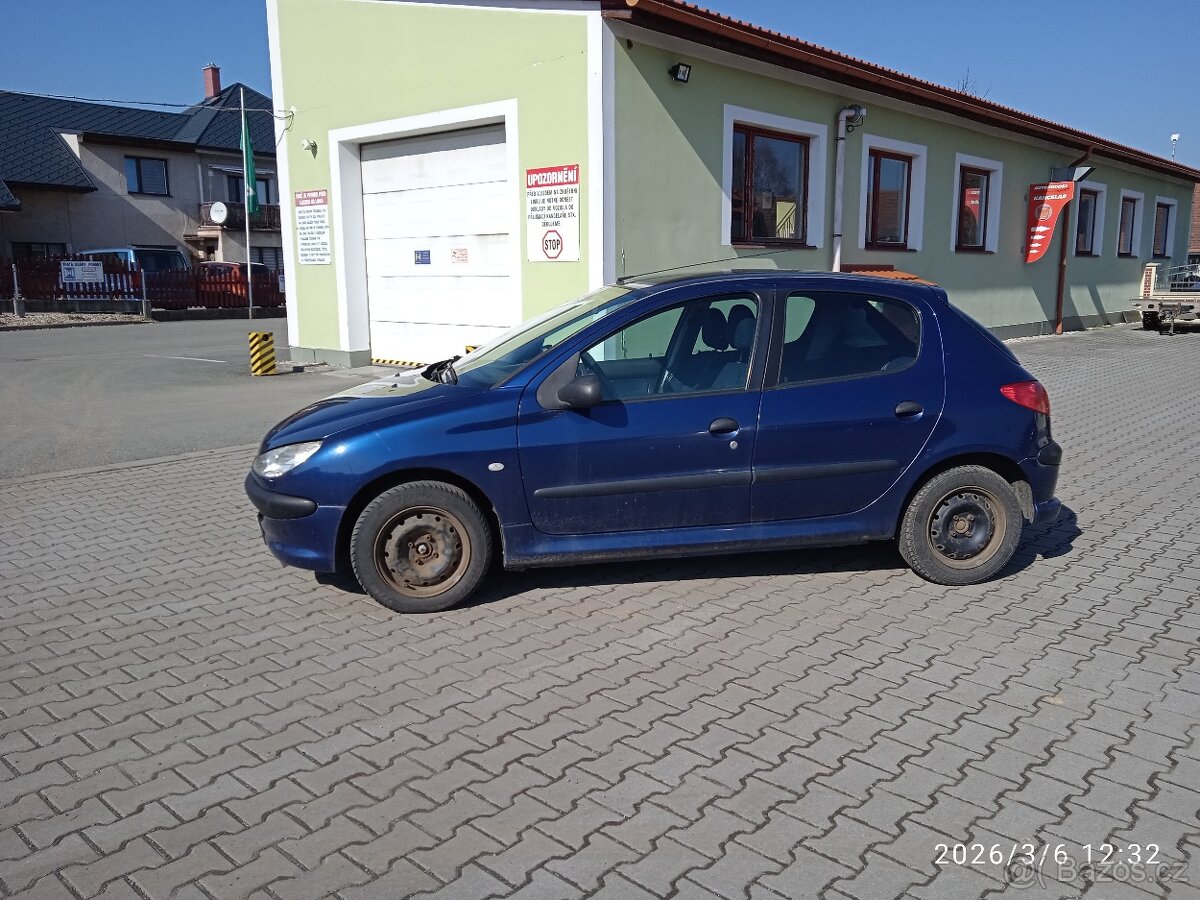 Peugeot 206  1.4 / 50kW