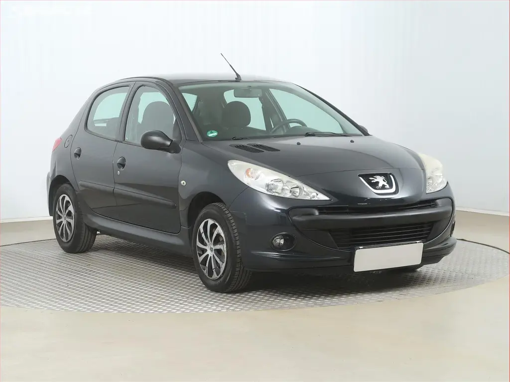 Peugeot 206, 1.1 i, Tažné, Klima