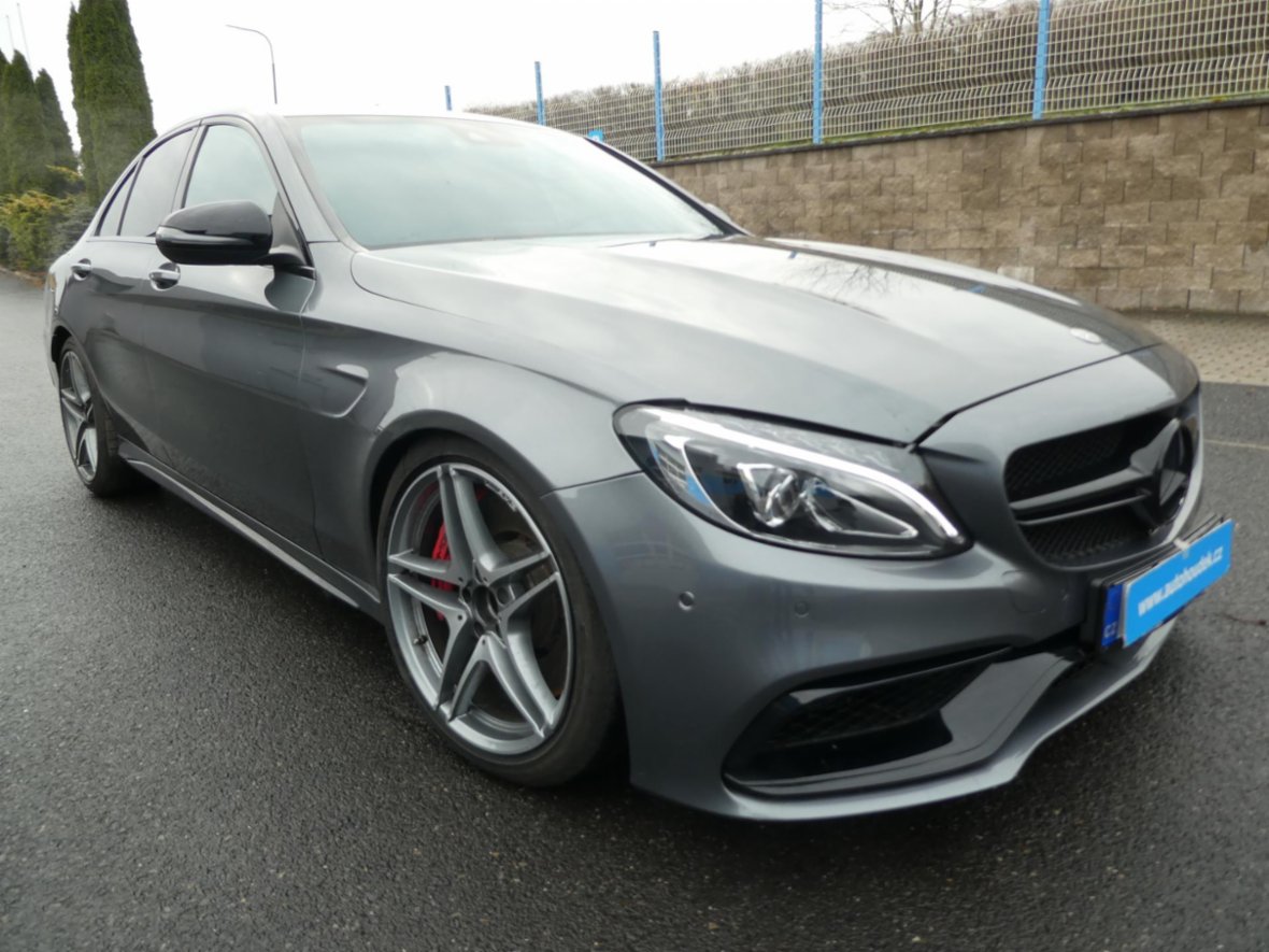Mercedes-Benz Třídy C, C AMG 63S V8 BITURBO, sedan