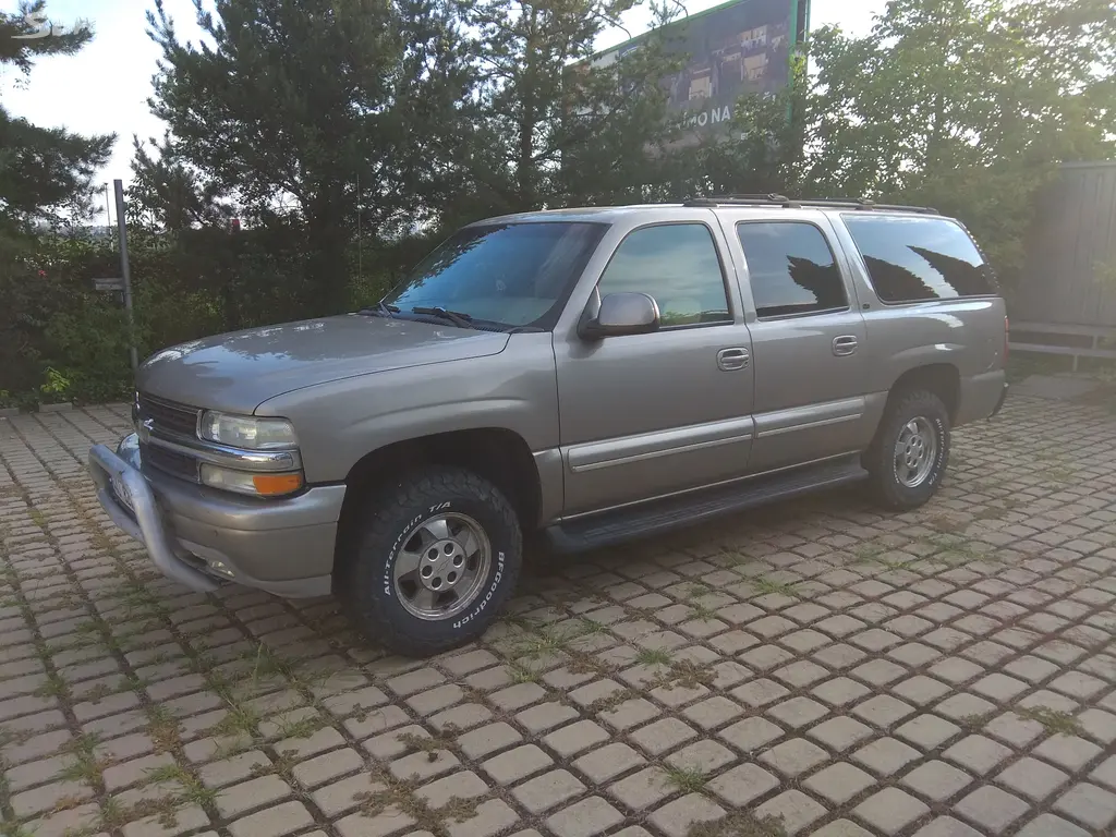 Chevrolet Suburban 1500 5.3 V8 LPG 4x4, r.v. 2003