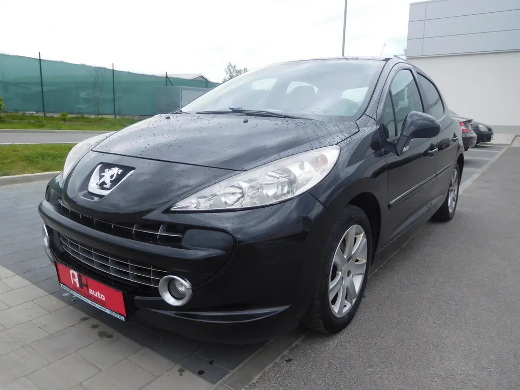 Peugeot 207 Confort 1.6i + LPG, 88 kW, Klima