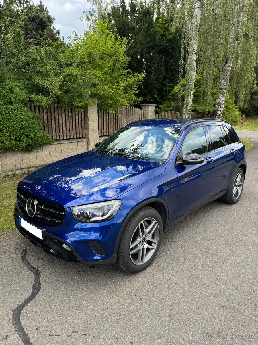 Mercedes-Benz GLC 300e 4MATIC, 71 000 km, Výkon 220kW
