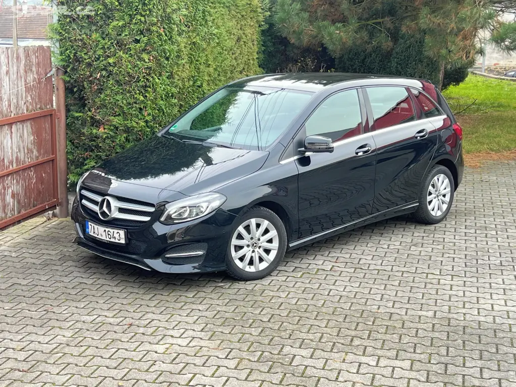 Mercedes-Benz B 180 CDI  úsporný automat s tažným