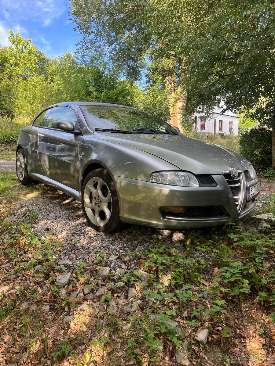 Prodám Alfa Romeo GT