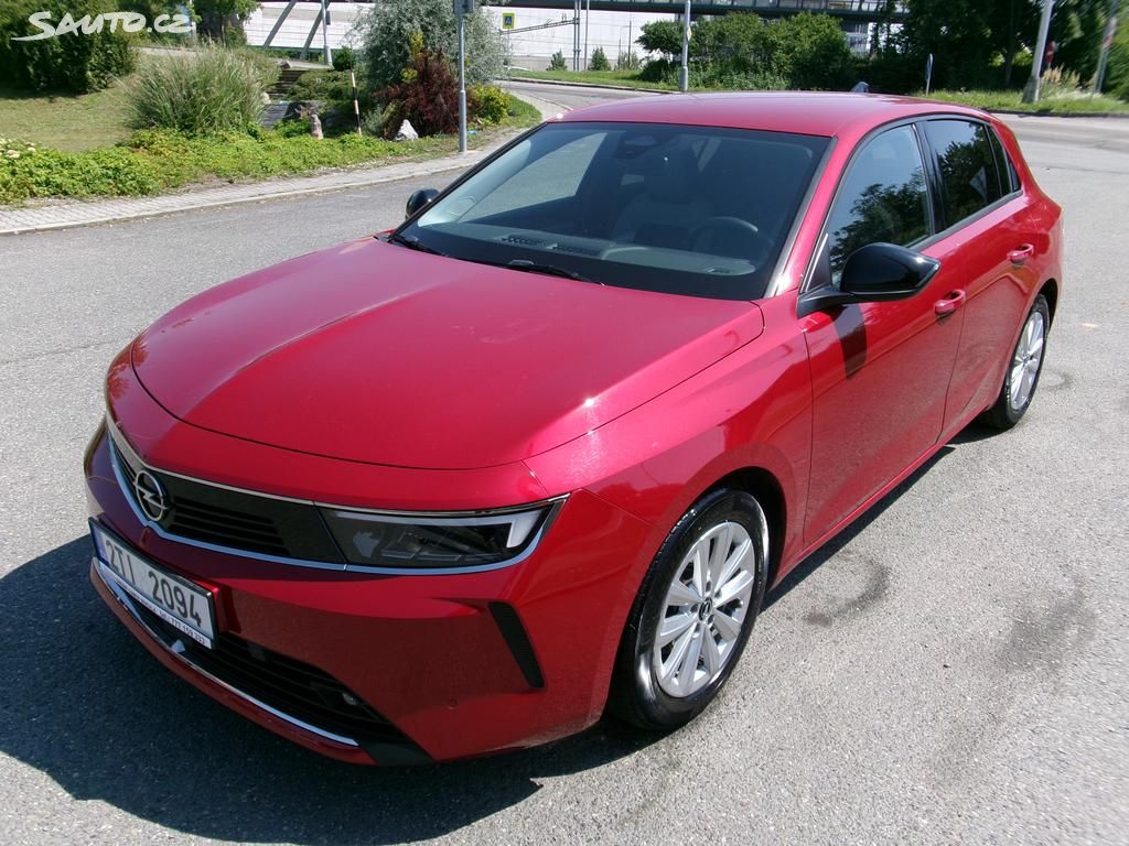 Opel Astra, 1.2i KOUPENO ČR,1.MAJITEL