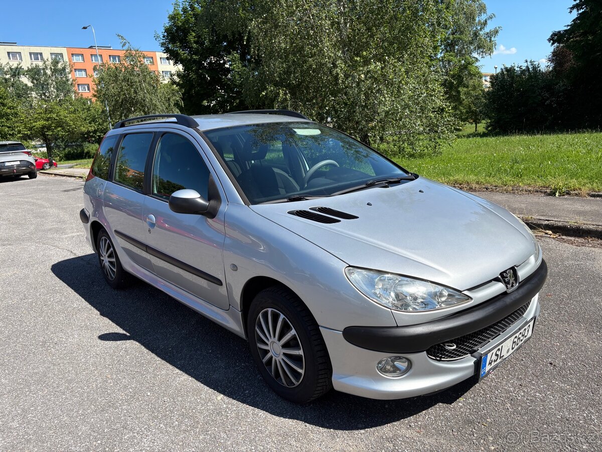 Peugeot 206 SW 1,4i 55kW klimatizace