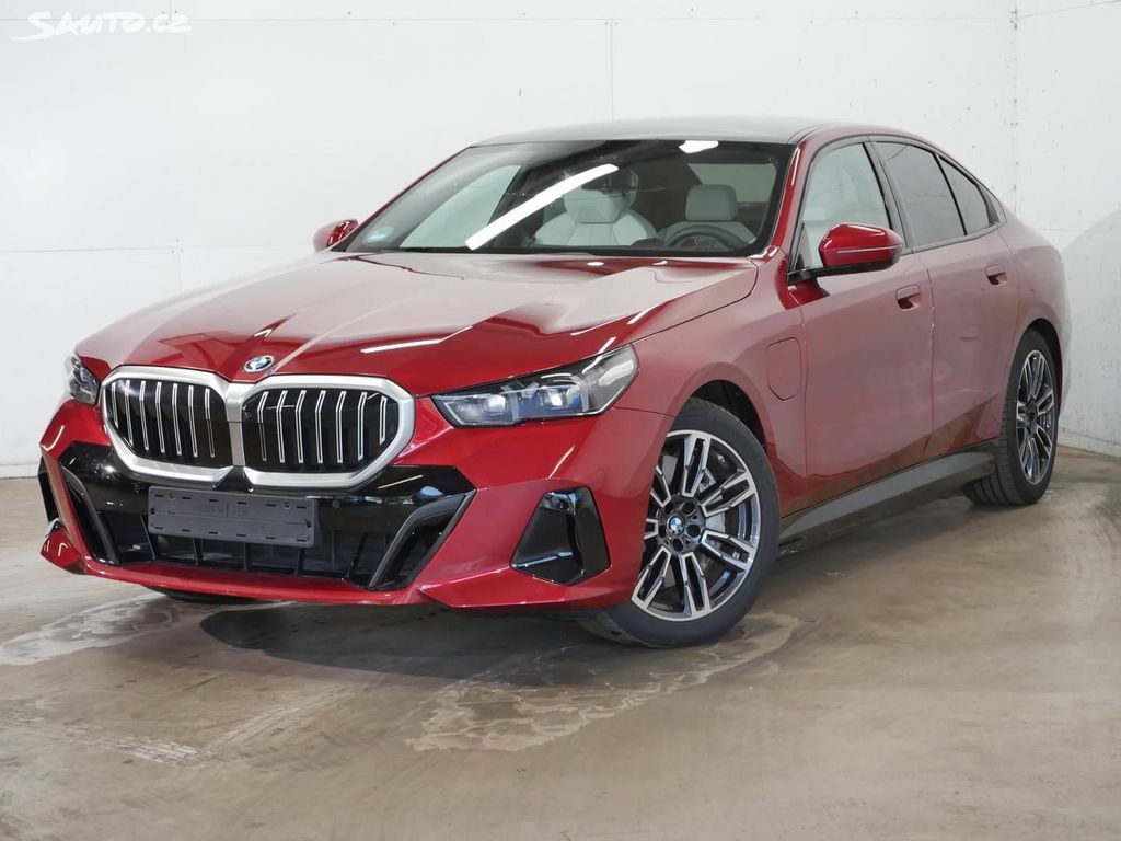 BMW Řada 5, 550e xDrive Tažné Bowers