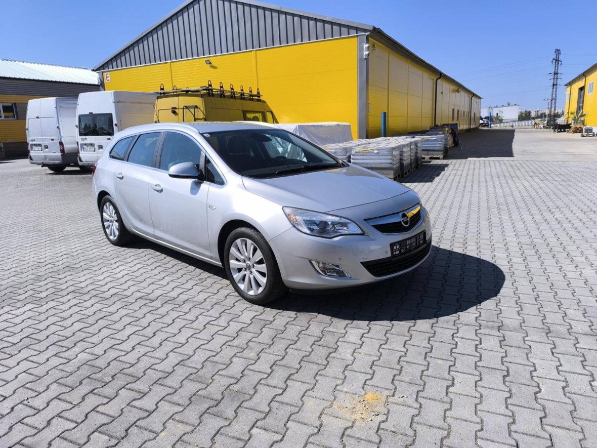 Opel Astra, 1.7 CDTi,SERVISNÍ KN. DOL KM., kombi,