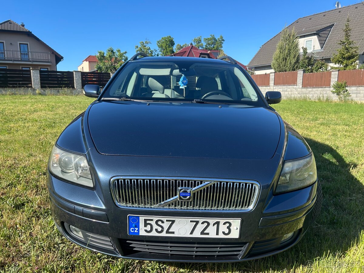 Volvo V50 T5