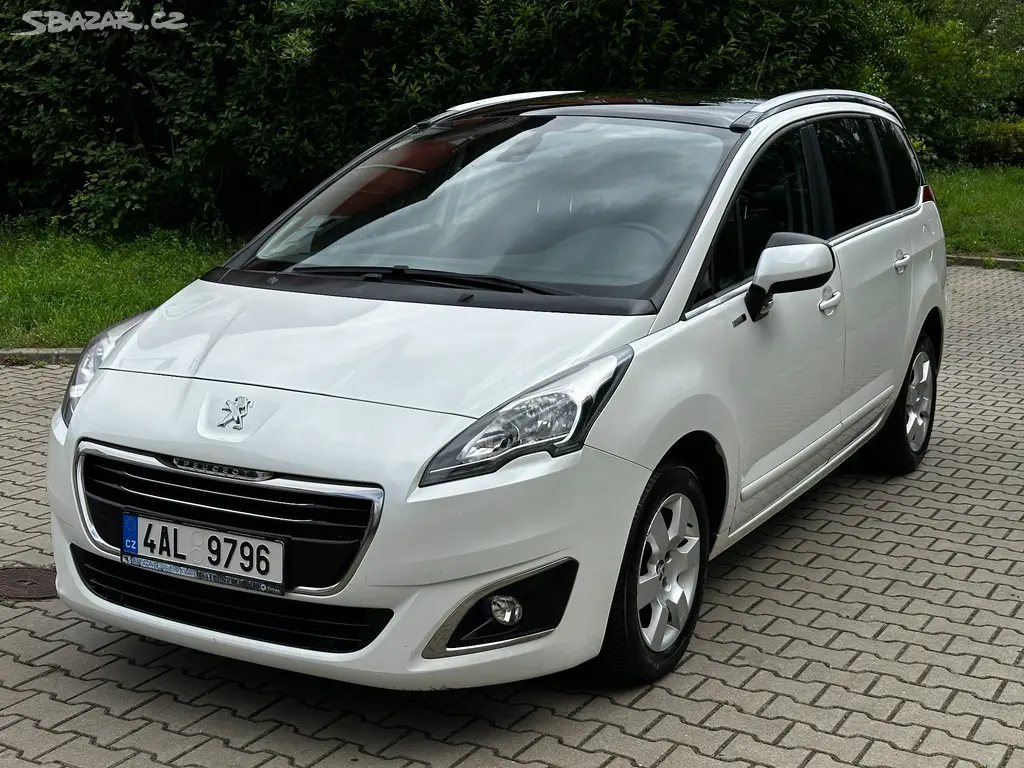 Peugeot 5008 1.6i 16V 115kW Style Rok 2015 ČR