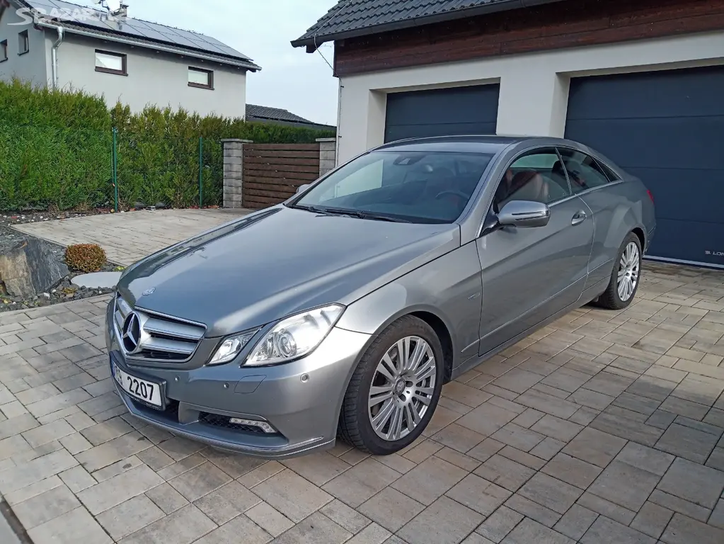 Mercedes-Benz E 350 CDI kupé coupe