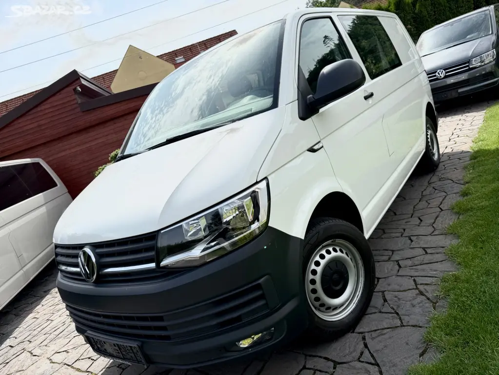 VW Transporter T6 229 tis.km barva Weis Multivan
