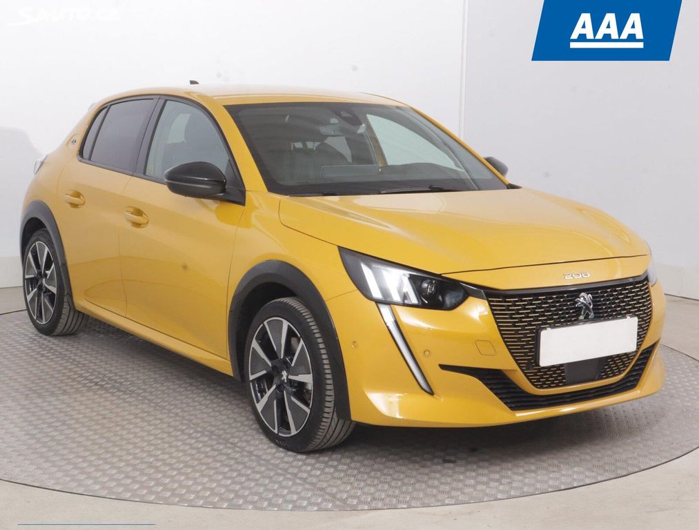 Peugeot 208, 50 kWh, SoH 87%, Automat