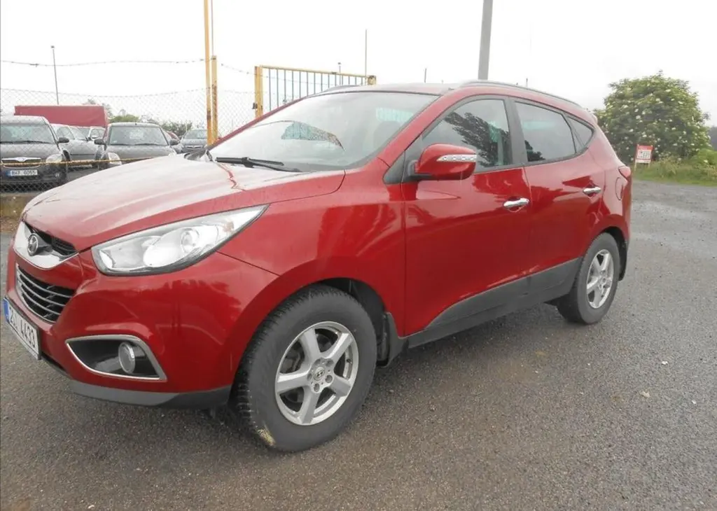 Hyundai ix35 2,0 100 kW CZ Serviska 4 x 4 nafta