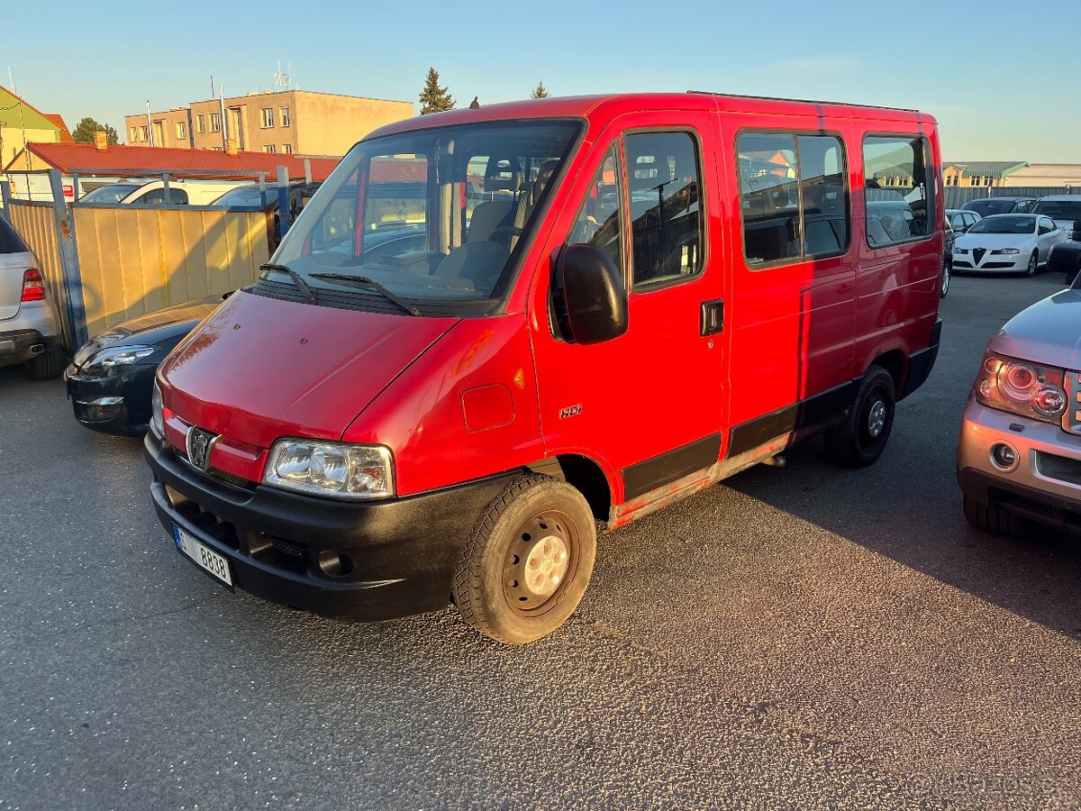 Peugeot Boxer bus 9 míst 2.0Hdi