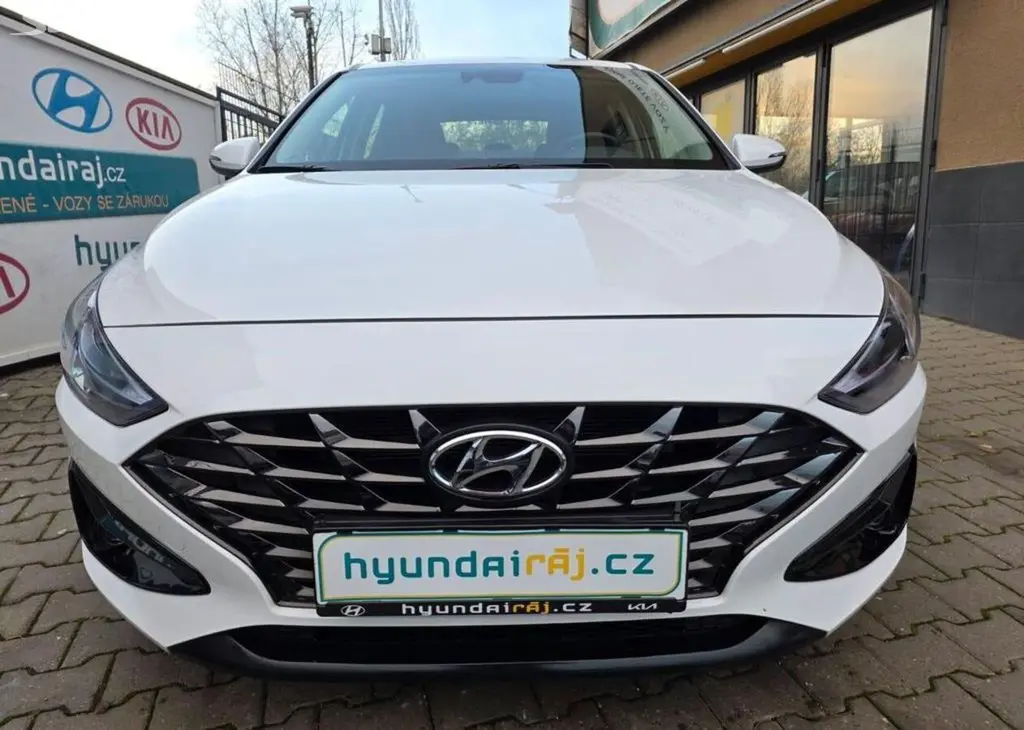 Hyundai i30 1.5-MHEV-48V-BENZIN-ZÁRUKA