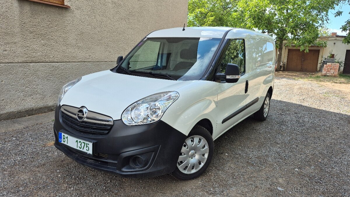 Opel Combo 1.4 CNG 88kW rok 2018 1. majitel
