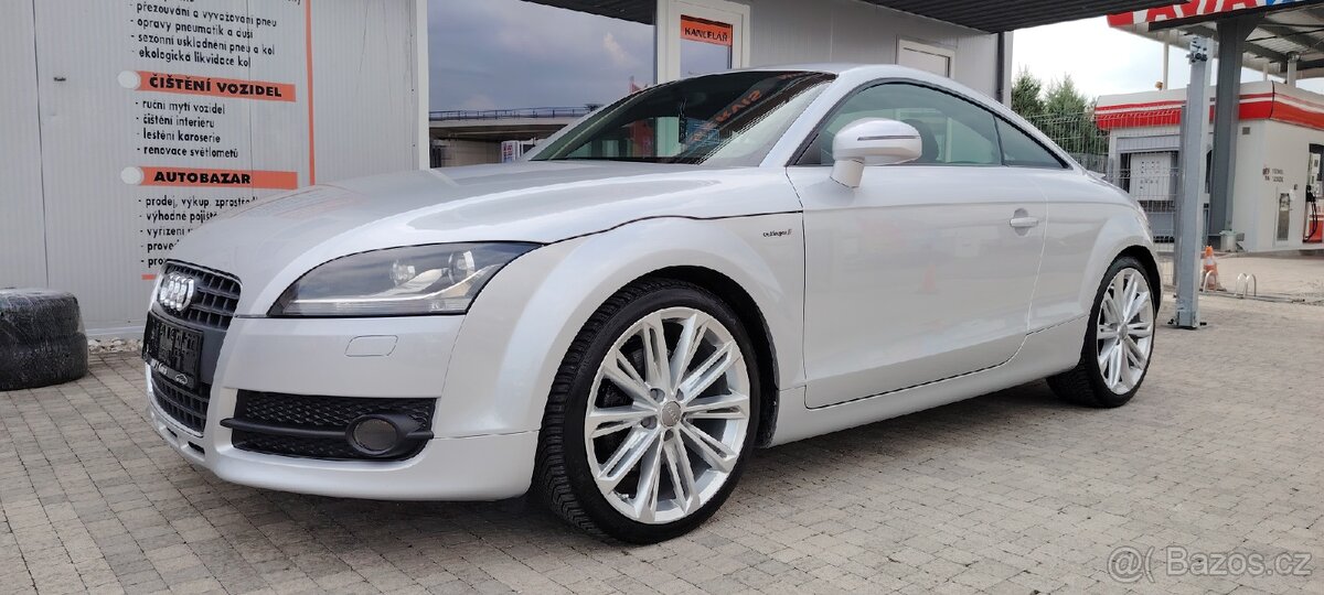 AUDI TT 2.0 TFSI KŮŽE XENONY SERVISKA ORIGINÁL ALU R19