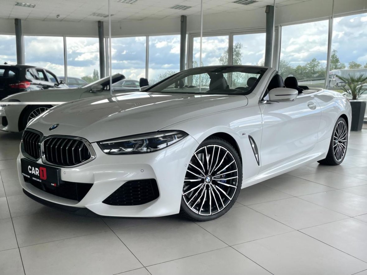 BMW Řada 8, M850i xDrive*Cabrio*Max.Výbava,