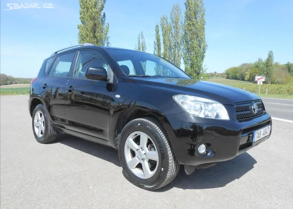 Toyota Rav4 2,0 VVTi 112kW CZ Serviska 4x4 benzín