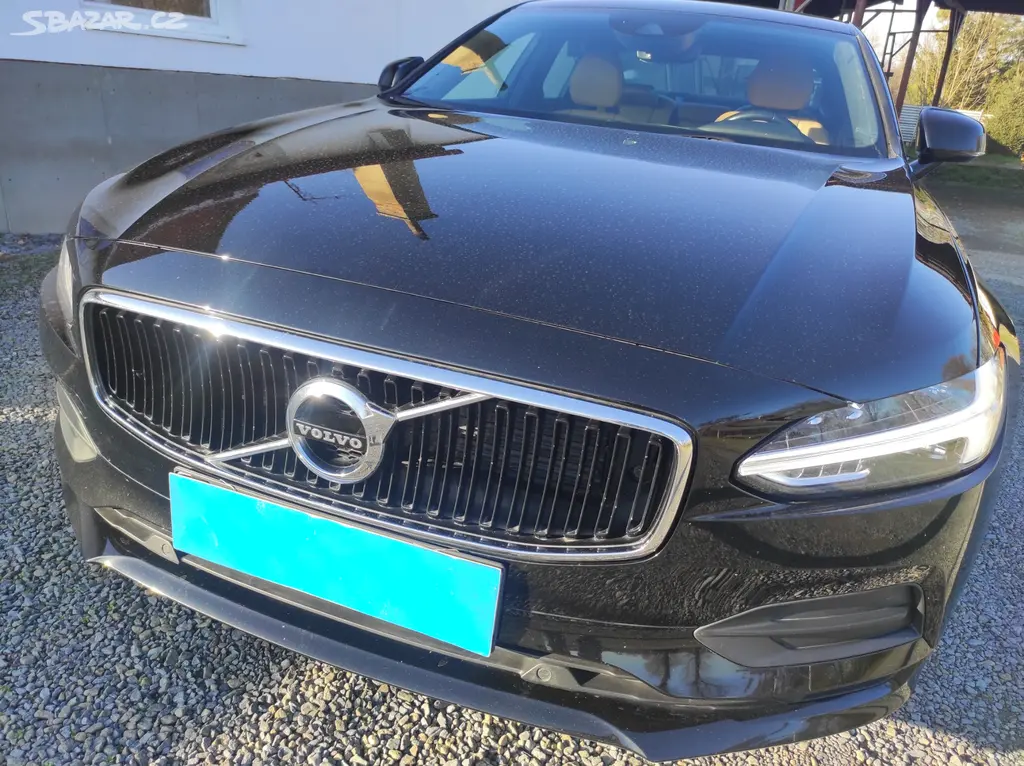 Volvo S 90 2.0 D4 AWD, nové v ČR
