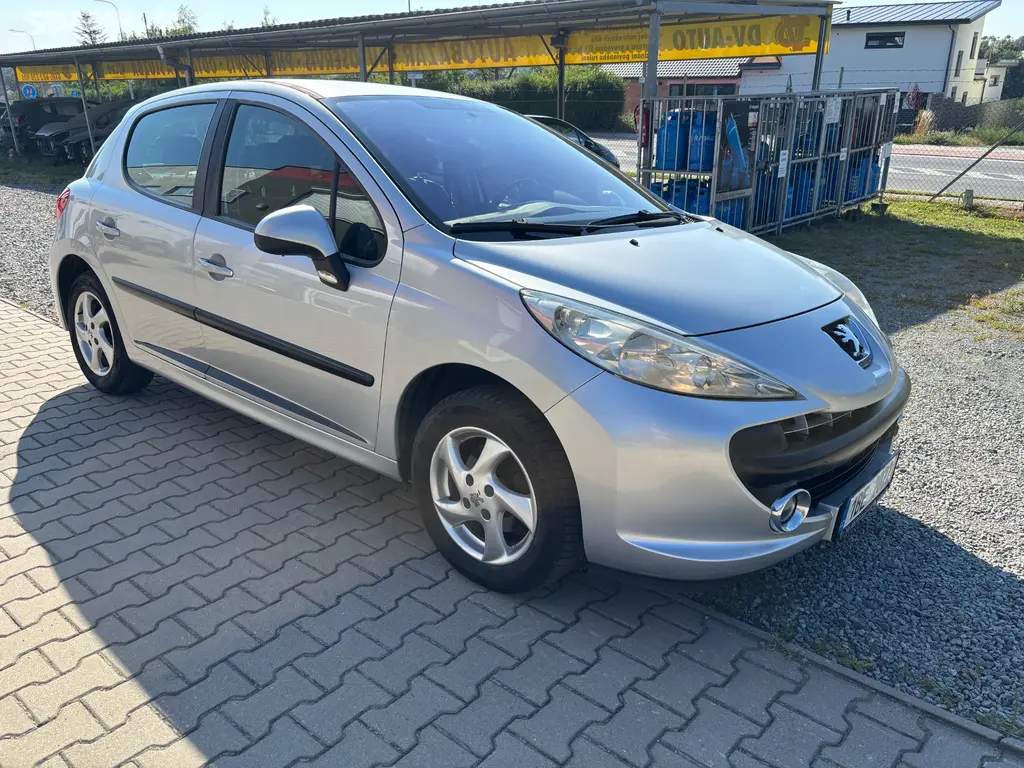 Peugeot 207 1.4 HDi 50kw, klimatizace, nová STK