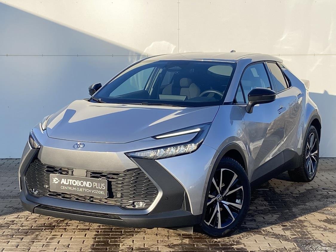 Toyota C-HR, 2.0 HSD e-CVT Style, SUV, hybridní -