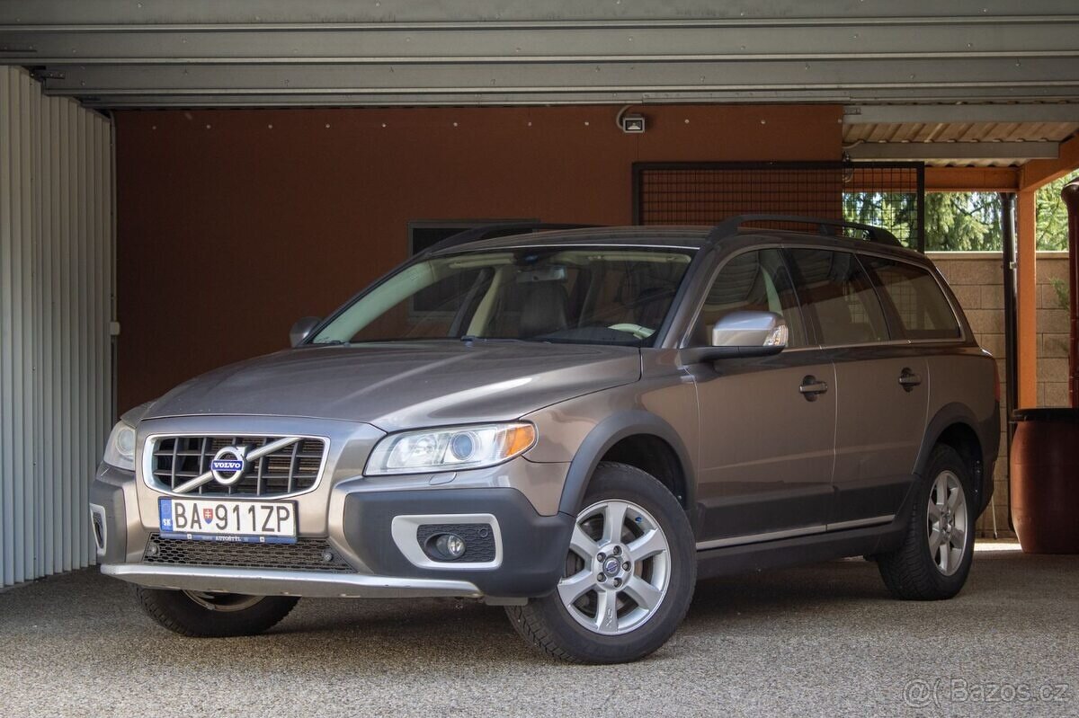Volvo XC70 D5 151 kW AWD A/T