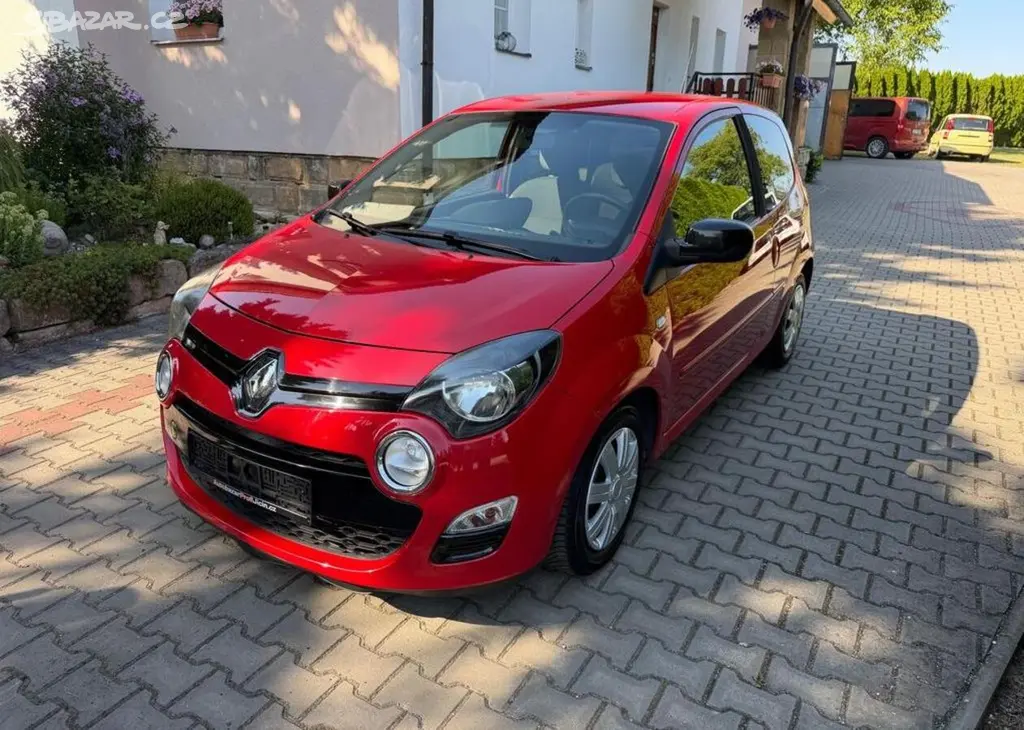Renault Twingo 1,1i klima serviska 1 Majitel
