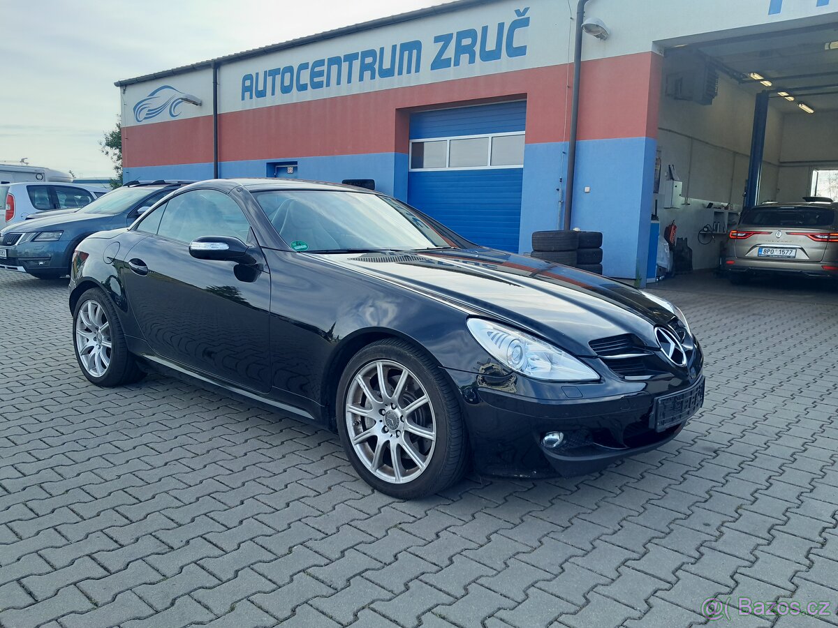 Mercedes-Benz SLK 350, 3,5 V6 200 kW, KRÁSNÝ