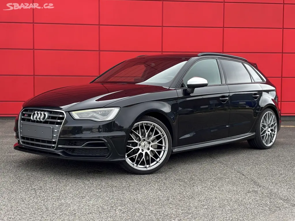 Audi S3 8V Sportback 2.0 TFSI 221kW Quattro MANUÁL