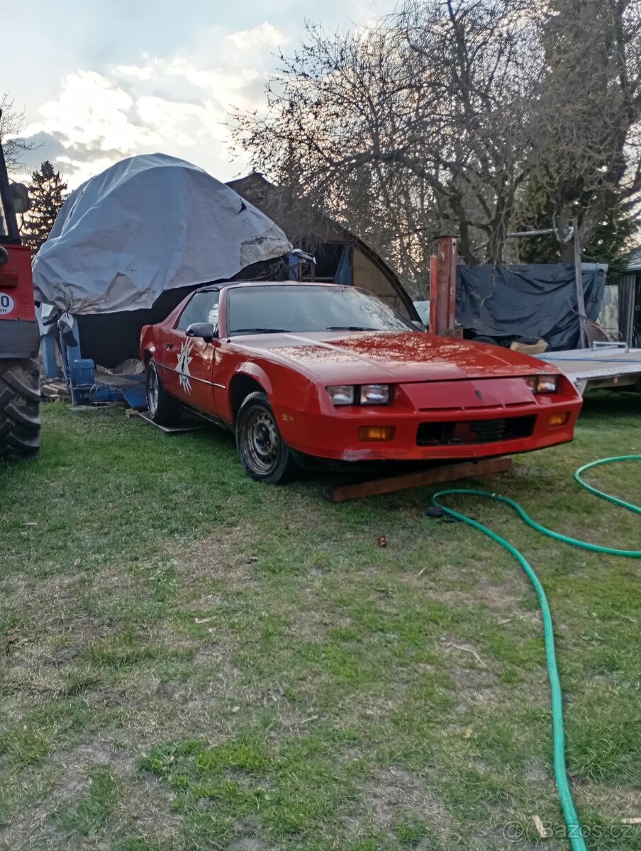 Chevrolet Camaro 5l V8 a 2,8 v6