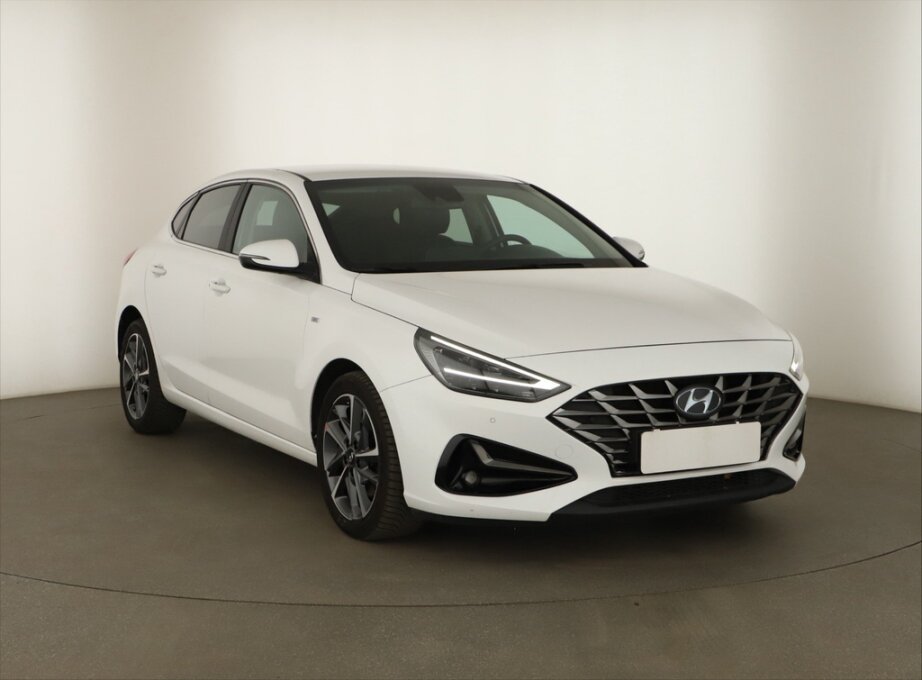 Hyundai i30 Fastback, 1.5 T-GDI MHEVStyle ,,