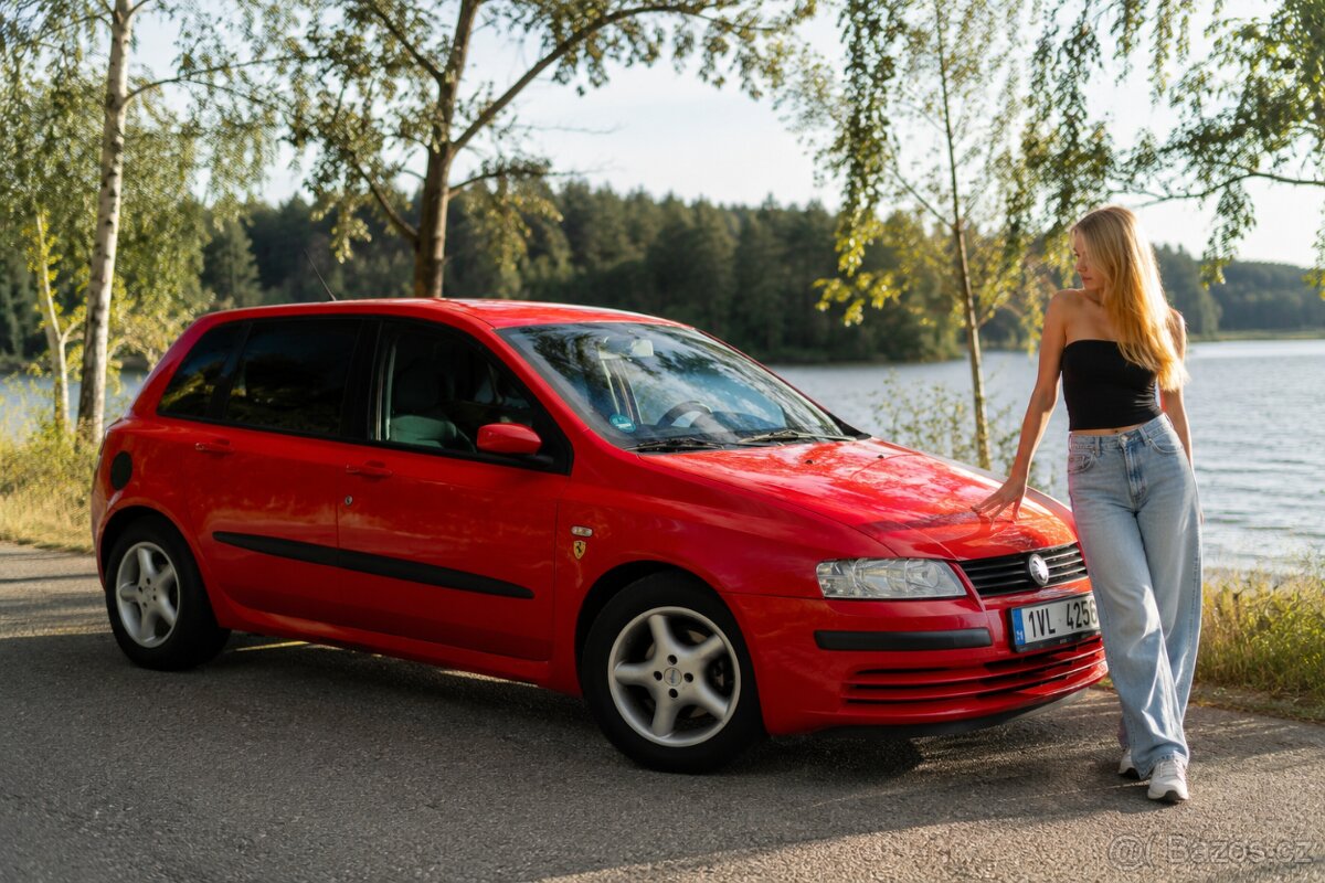 Fiat Stilo 1.6i spolehlivy motor, 142 tis km, TK 12/27, 2003