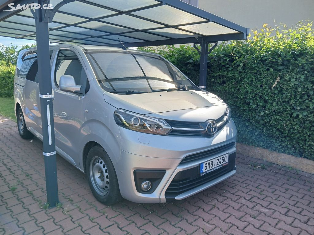 Toyota Proace, Toyota Proace Verso Famil