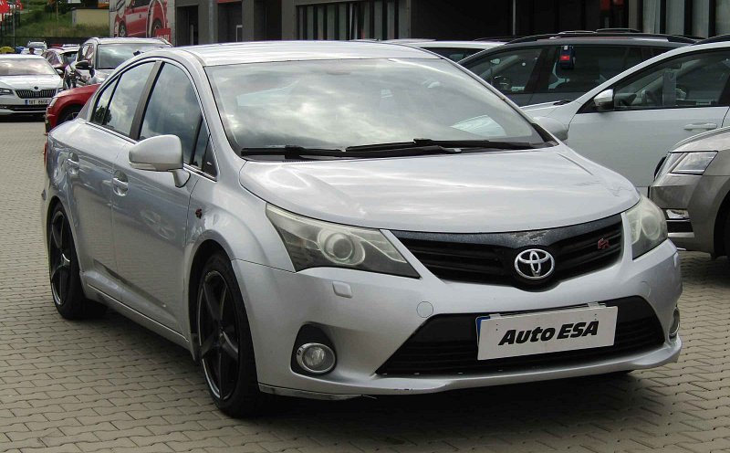 Toyota Avensis 2013