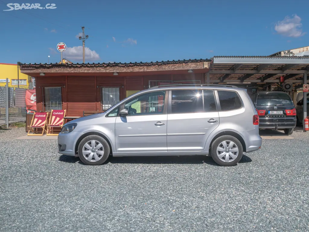Volkswagen Touran 1.6TDI 77KW DSG NAVI 7 SEDADEL